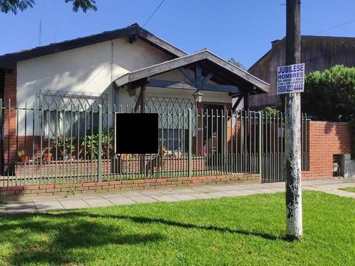 Casa en venta en Monteverde 1000, Castelar, Moron, GBA Oeste, Provincia de Buenos Aires