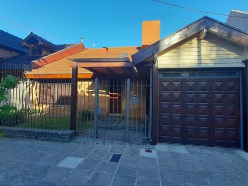 Casa en venta en Rodriguez Peña 1200, Castelar, Moron, GBA Oeste, Provincia de Buenos Aires