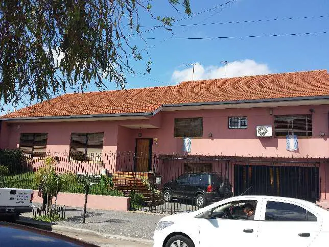 Suipacha al 1100 Casa en Venta en Ramos Mejia