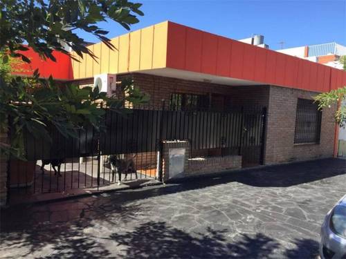 Casa en venta en SARGENTO CABRAL al 2600, El Palomar, Moron, GBA Oeste, Provincia de Buenos Aires