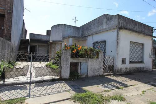 Casa en venta en PAMPA al 1500, El Palomar, Moron, GBA Oeste, Provincia de Buenos Aires