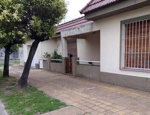 Casa en venta en El Ceibo  al 800, Haedo, Moron, GBA Oeste, Provincia de Buenos Aires