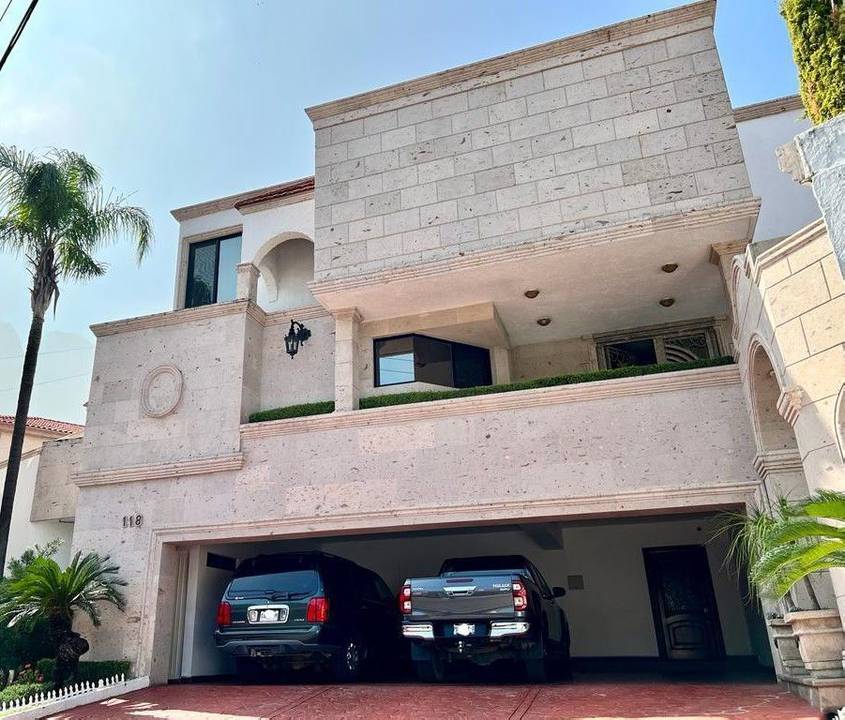 23 Casas en venta en Residencial Chipinque, San Pedro Garza García, Nuevo  León | Mudafy