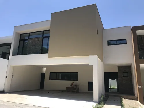 Casa en venta en CASA EN VENTA EN LA JOYA - MONTERREY SUR, La Joya Privada Residencial, Monterrey, Nuevo León