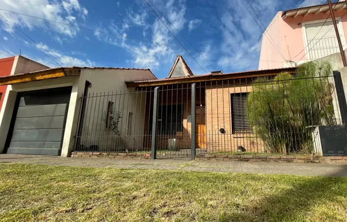 Casa en venta en Chimbora al 2000, Villa Gobernador Udaondo, Ituzaingó, GBA Oeste, Provincia de Buenos Aires
