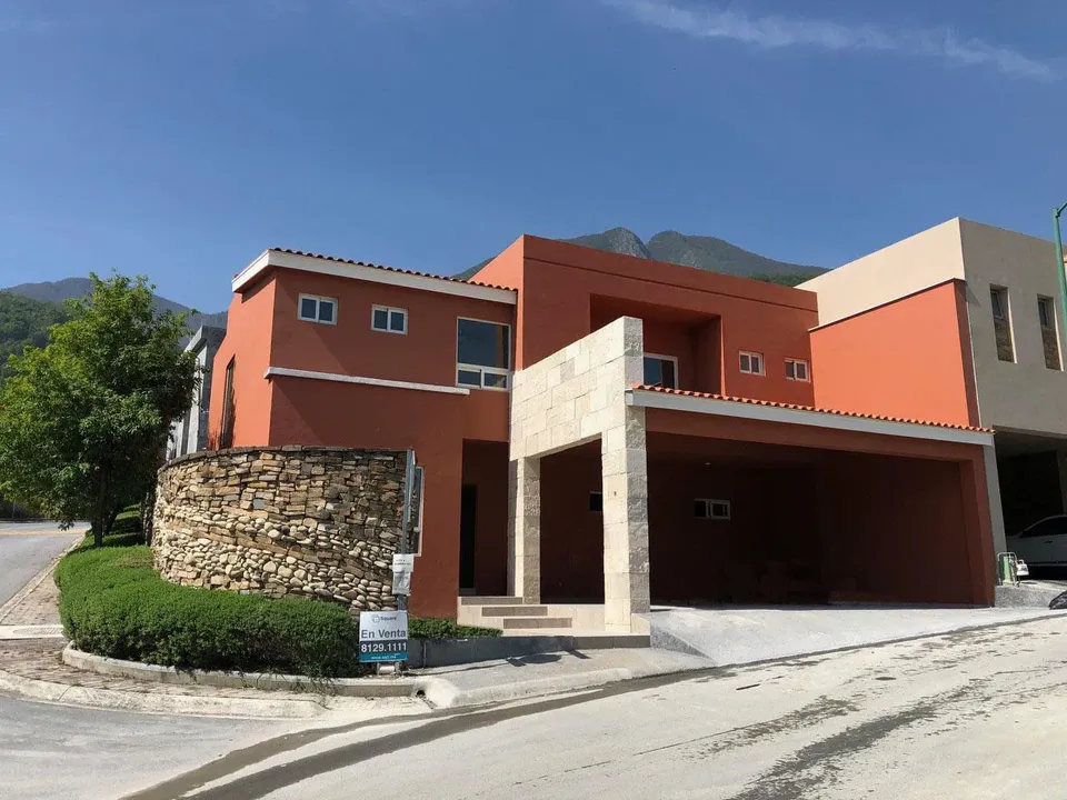 75 Casas de 4 recámaras en venta en Residencial Dinastía, Monterrey, Nuevo  León | Mudafy