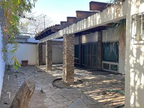 Casa en venta en Cercanía de Santa Engracia, Santa Engracia, San Pedro Garza García, Nuevo León