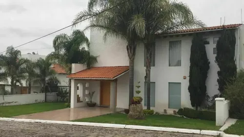 Casa en venta en Cercanía de Vista Real y Country Club, Vista Real y Country Club, Corregidora, Querétaro
