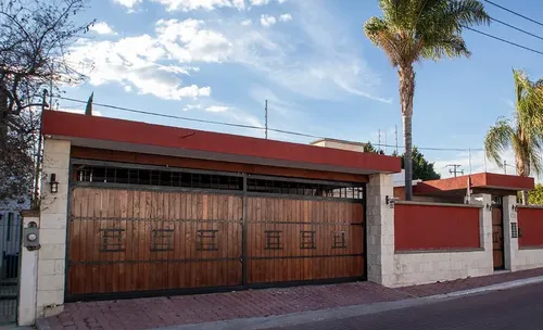 Casa en venta en Cercanía de Fraccionamiento Villas del Mesón, Fraccionamiento Villas del Mesón, Santiago de Querétaro, Querétaro