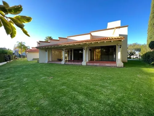 Casa en venta en Cercanía de El Campanario, El Campanario, Santiago de Querétaro, Querétaro