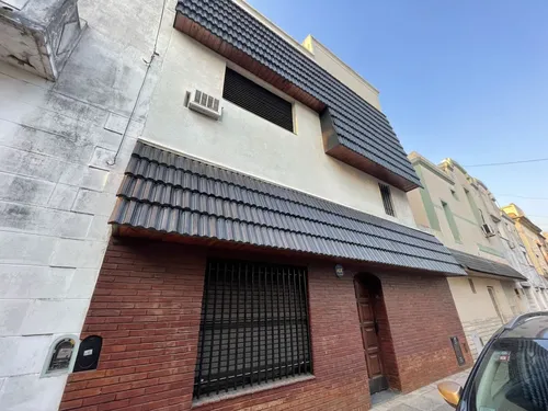 Casa en venta en LA MADRESELVA al 6800, Liniers, CABA