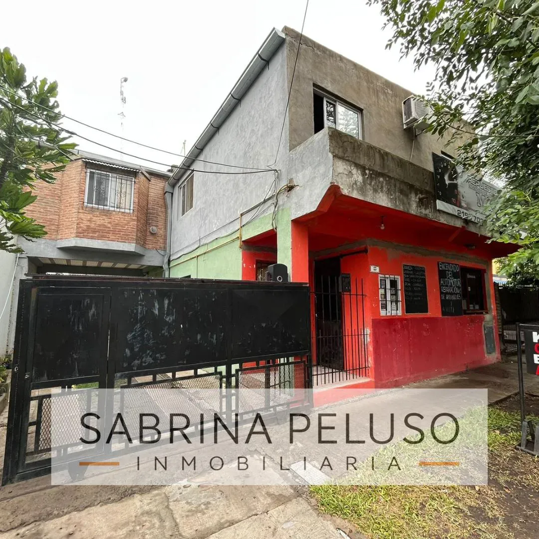chopin al 700 Casa en Venta en Villa Santos Tesei