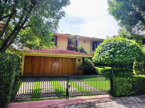 Casa en venta en Via Encinos, Zacayucan Peña Pobre, Tlalpan, Ciudad de México