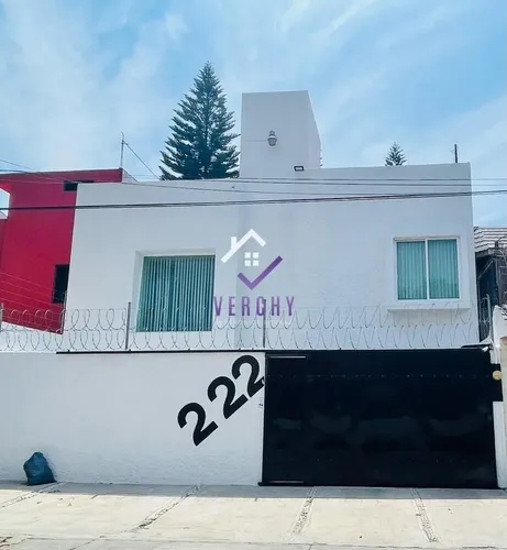Casa en venta en Claveles, La Florida, Naucalpan de Juárez, Estado de México