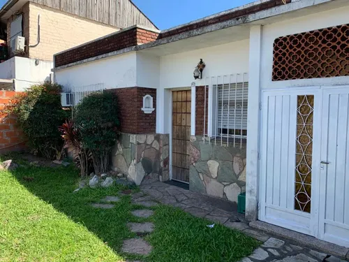 Casa en venta en Dr. Monte  al 1600, Moron, GBA Oeste, Provincia de Buenos Aires