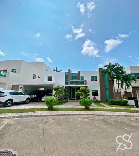 Casa en venta en Cercanía de Alfredo V Bonfil, Cancún, Benito Juárez, Quintana Roo