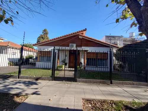 Casa en venta en ESPAÑA  al 2500, Olivos, Vicente López, GBA Norte, Provincia de Buenos Aires