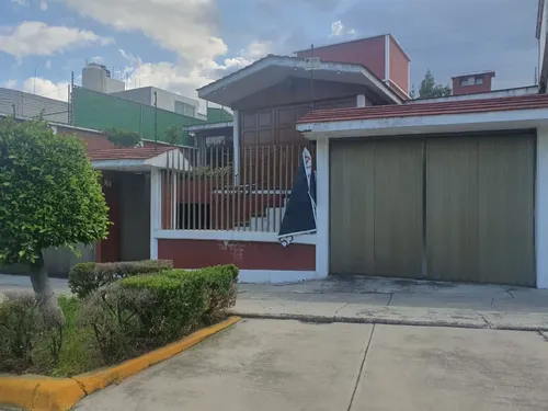 Casa en venta en CIRCUITO HÉROES, Ciudad Satélite, Naucalpan de Juárez, Estado de México