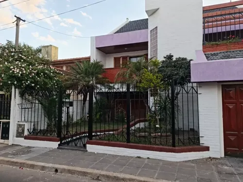 Casa en venta en Coronel Manuel Cordoba 1050, Villa Sarmiento, Moron, GBA Oeste, Provincia de Buenos Aires