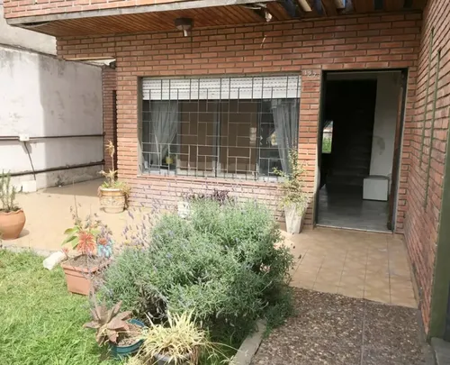 Casa en venta en Pola 1273, Moron, GBA Oeste, Provincia de Buenos Aires