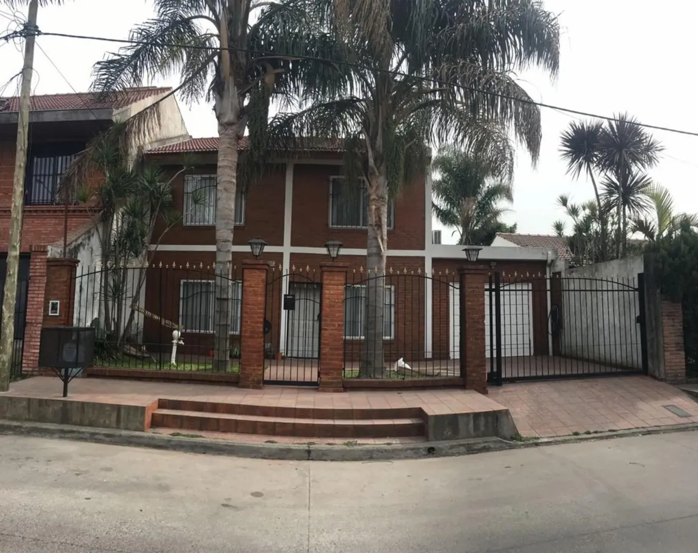 GRANADEROS 4065 Casa en Venta en Villa Luzuriaga