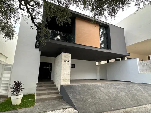 Casa en venta en CASA EN VENTA SIERRA ALTA ZONA CARRETERA NACIONAL MONTERREY, Sierra Alta, Monterrey, Nuevo León