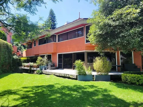 Casa en venta en Bosque de Avellanos, Bosque de las Lomas, Miguel Hidalgo, Ciudad de México