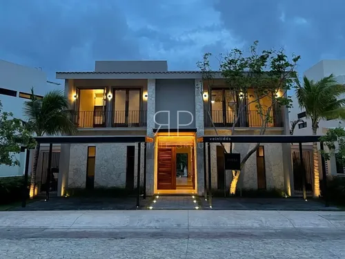 Residencial Lagos del Sol, Casa en Venta en Cancún