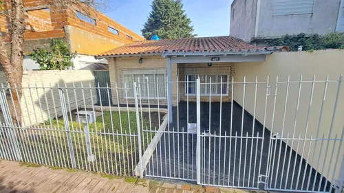 Casa en venta en Cullen  al 400, Moron, GBA Oeste, Provincia de Buenos Aires