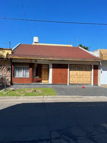 Casa en venta en Peribebuy al 300, Lomas del Mirador, La Matanza, GBA Oeste, Provincia de Buenos Aires