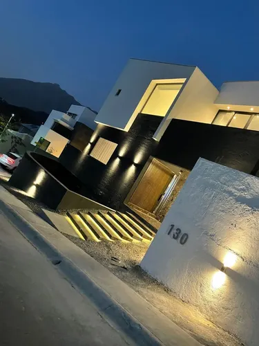 Casa en venta en Cercanía de Sierra Alta 9o Sector, Sierra Alta, Monterrey, Nuevo León