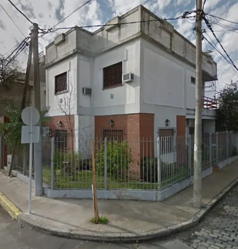 Casa en venta en Julian Portela 988, Villa Sarmiento, Moron, GBA Oeste, Provincia de Buenos Aires