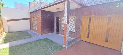 Casa en venta en Santa Teresa 2700, Moron, GBA Oeste, Provincia de Buenos Aires