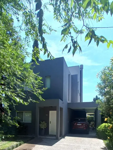 Casa en venta en Guayaquil  al 2000, Santa María de los Olivos, Malvinas Argentinas, GBA Norte, Provincia de Buenos Aires