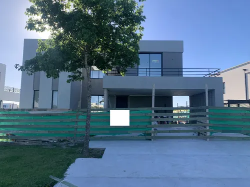 Casa en venta en Ceibos 200, Puertos del Lago, Escobar, GBA Norte, Provincia de Buenos Aires