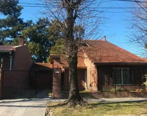 Casa en venta en carbajal 800, Villa Santos Tesei, Hurlingham, GBA Oeste, Provincia de Buenos Aires