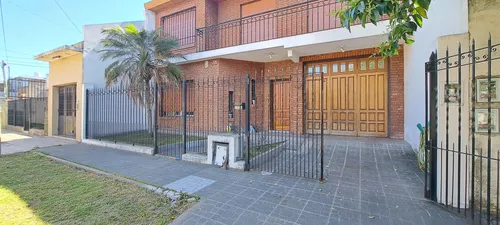 Casa en venta en Hermanos Montgolfier 300, Villa Santos Tesei, Hurlingham, GBA Oeste, Provincia de Buenos Aires