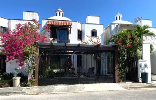 Casa en venta en CASA DE 3 REC. AMUEBLADA LA TOSCANA CON CÚPULA, Solidaridad, Quintana Roo