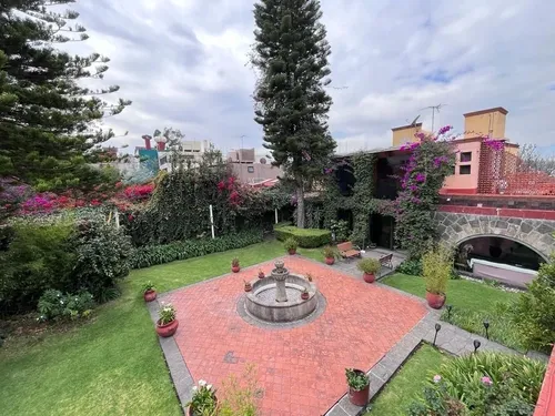 Casa en venta en Fuentes del Rey, Lomas de Tecamachalco, Naucalpan de Juárez, Estado de México