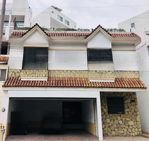 Casa en venta en Cercanía de Rincón de las Colinas, Rincón de las Colinas, Monterrey, Nuevo León