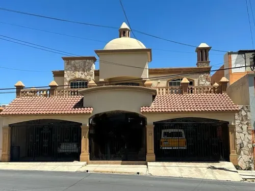 Casa en venta en GUADALUPE, Ciudad Satélite, Monterrey, Nuevo León