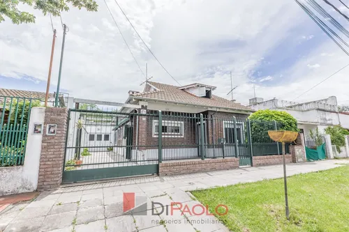 Casa en venta en COMBET al 7200, General San Martin, GBA Norte, Provincia de Buenos Aires