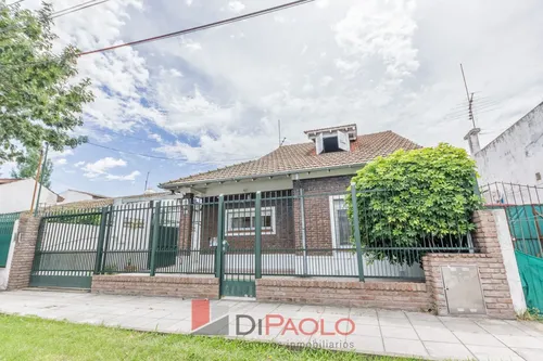 Casa en venta en COMBET al 7200, Jose León Suarez, General San Martin, GBA Norte, Provincia de Buenos Aires