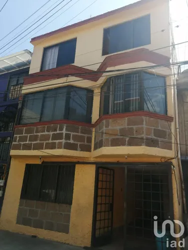 Casa en venta en Andador Temixco, Emiliano Zapata Fraccionamiento Popular, Coyoacán, Ciudad de México