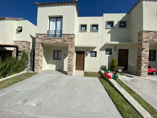 Condominio en venta en CERRADA LAGO DE PATZCUARO, El Marqués, Santiago de Querétaro, Querétaro