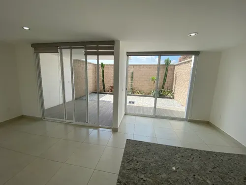 Condominio en venta en PASEO DE LAVANDAS, Zakia, Santiago de Querétaro, Querétaro