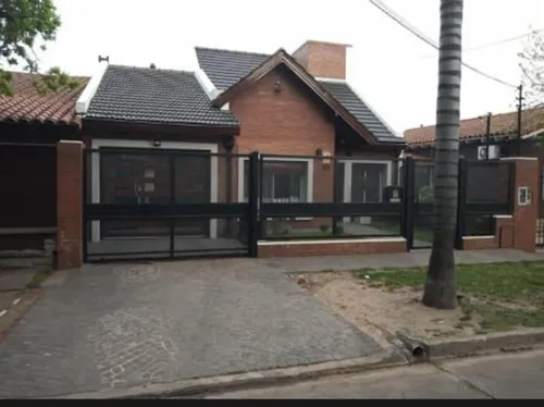 Casa en venta en J.CASTELLANOS 3200, Villa Luzuriaga, La Matanza, GBA Oeste, Provincia de Buenos Aires