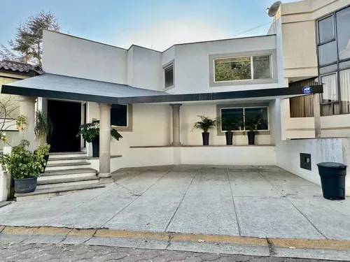 Casa en venta en Privada Villa de Venecia, Paseo de las Palmas, Huixquilucan, Estado de México